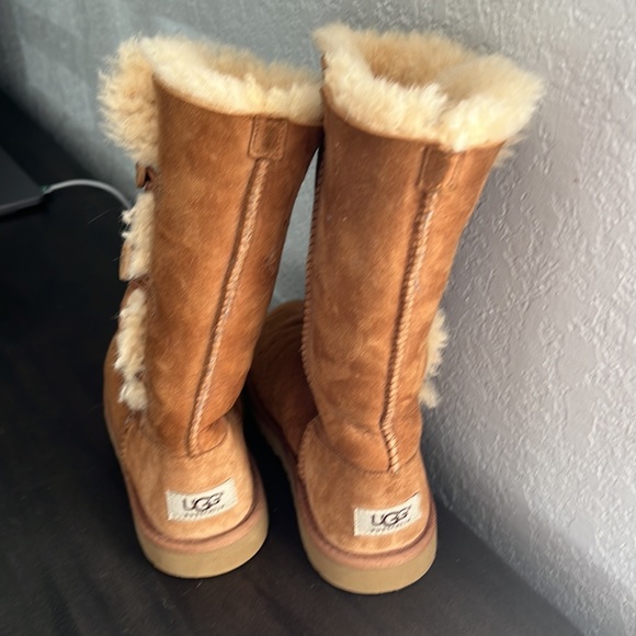 UGG Bailey Button Triplet Boots - Picture 3 of 8